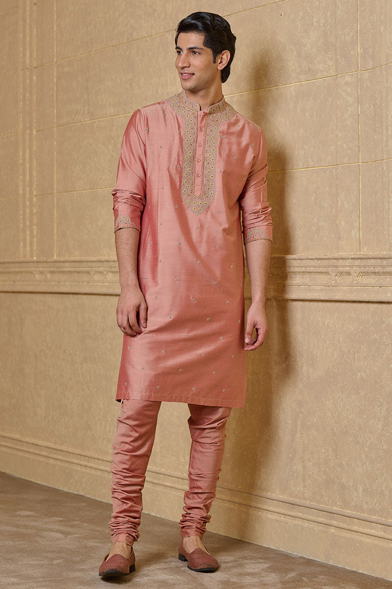 Pink Kurta Set With Thread Embroidery Details