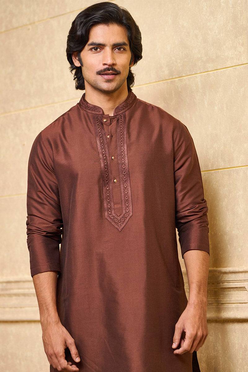 Kurta Set With Embroidery Details