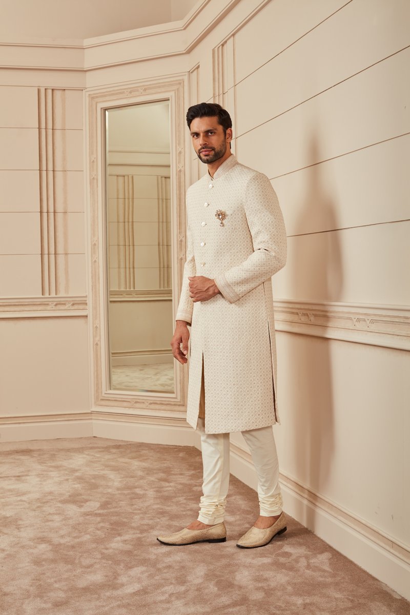 ALL-OVER DORI-EMBROIDERED QUILTED SHERWANI