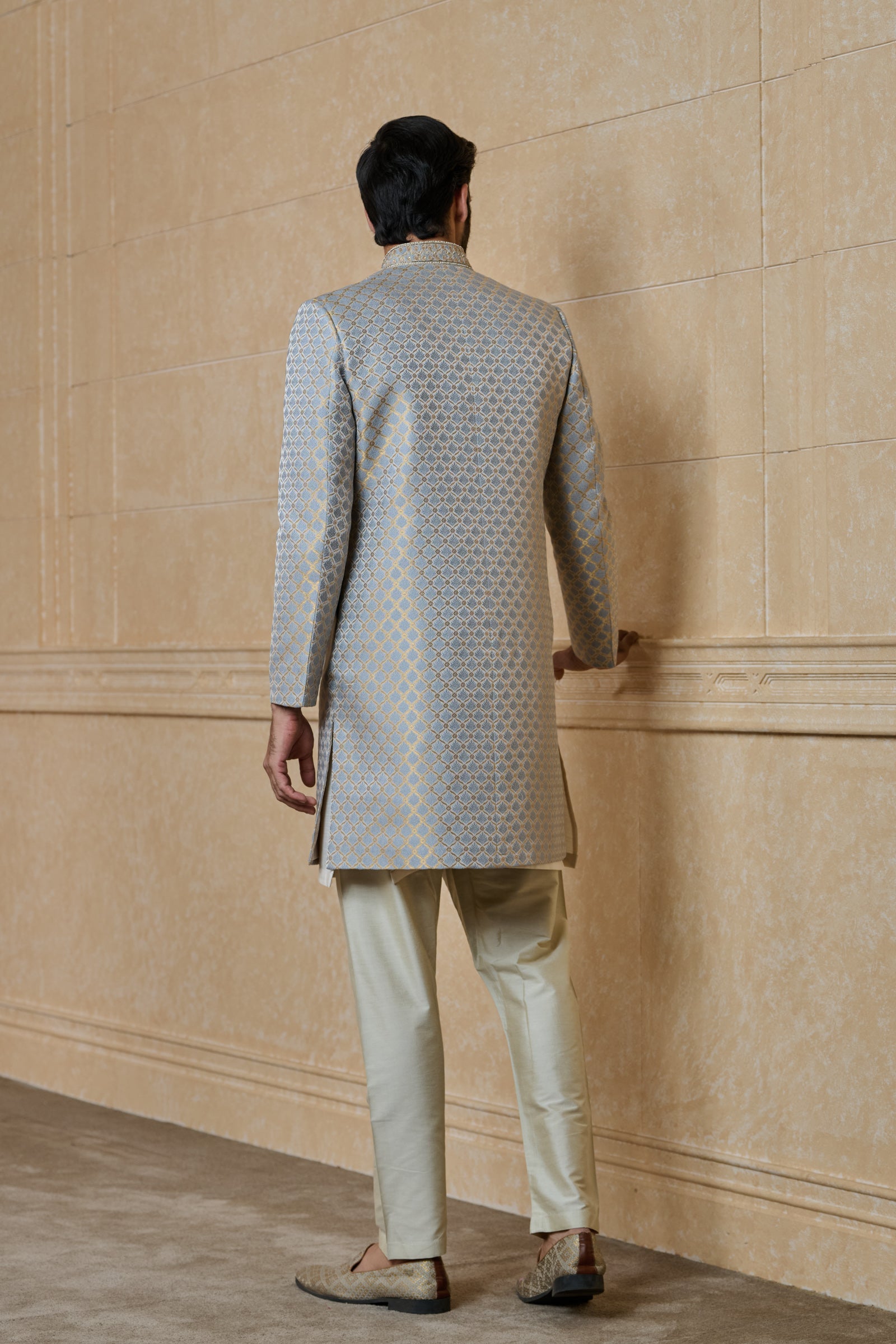 Layered Achkan With Collar Embroidery