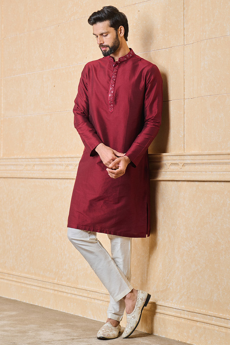 Kurta With Collar And Placket Embroidery