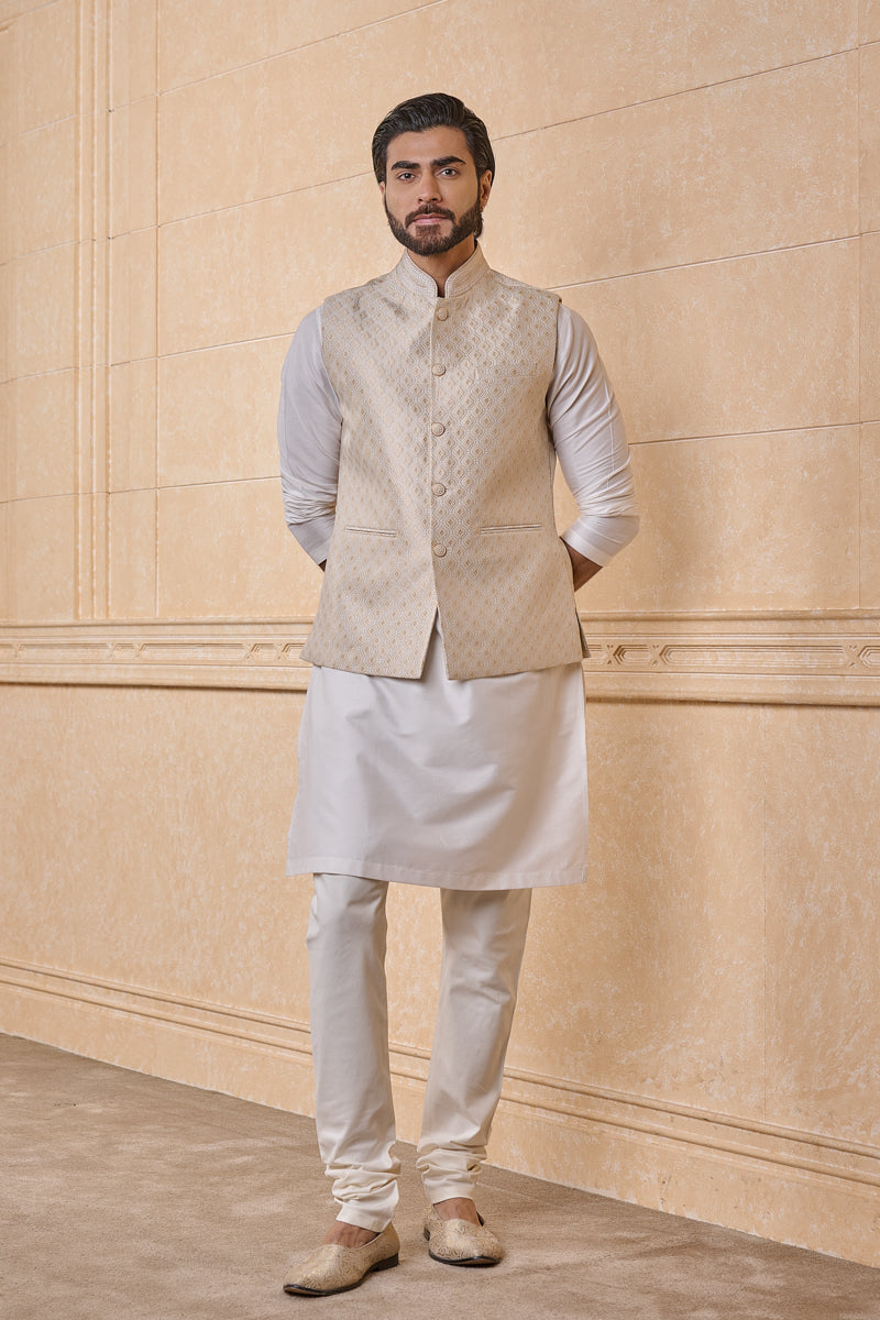 Ivory Brocade Bundi
