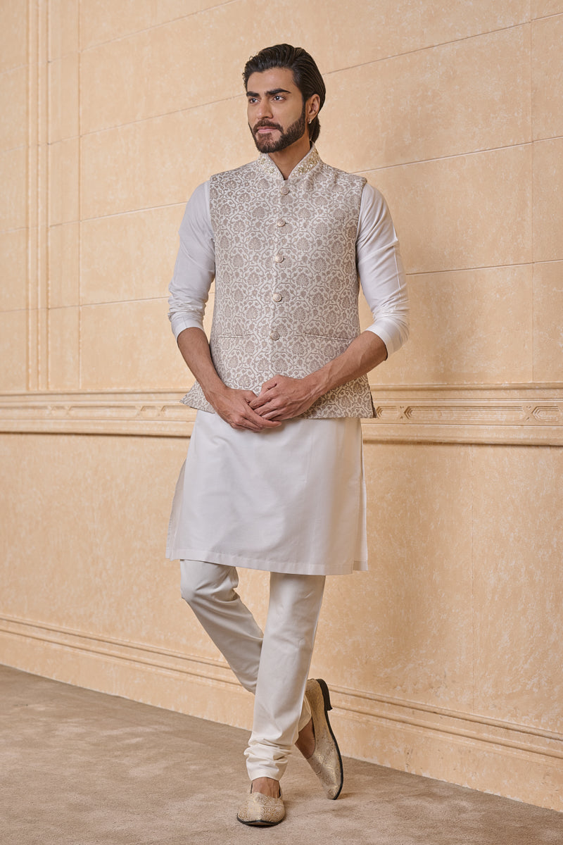 Beige Classic Brocade Bundi