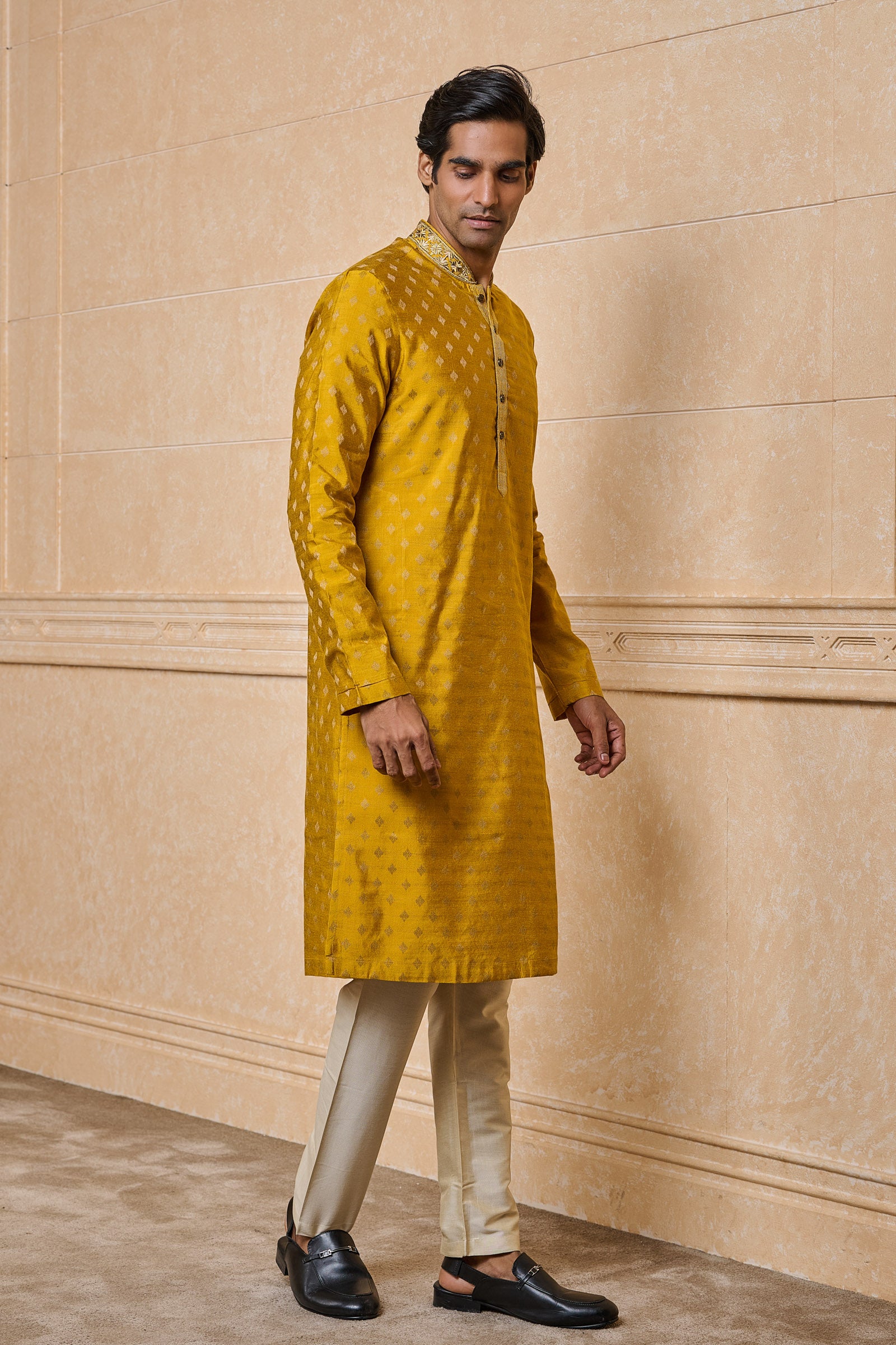 Yellow Ochre Kurta Set With Embroidered Collar