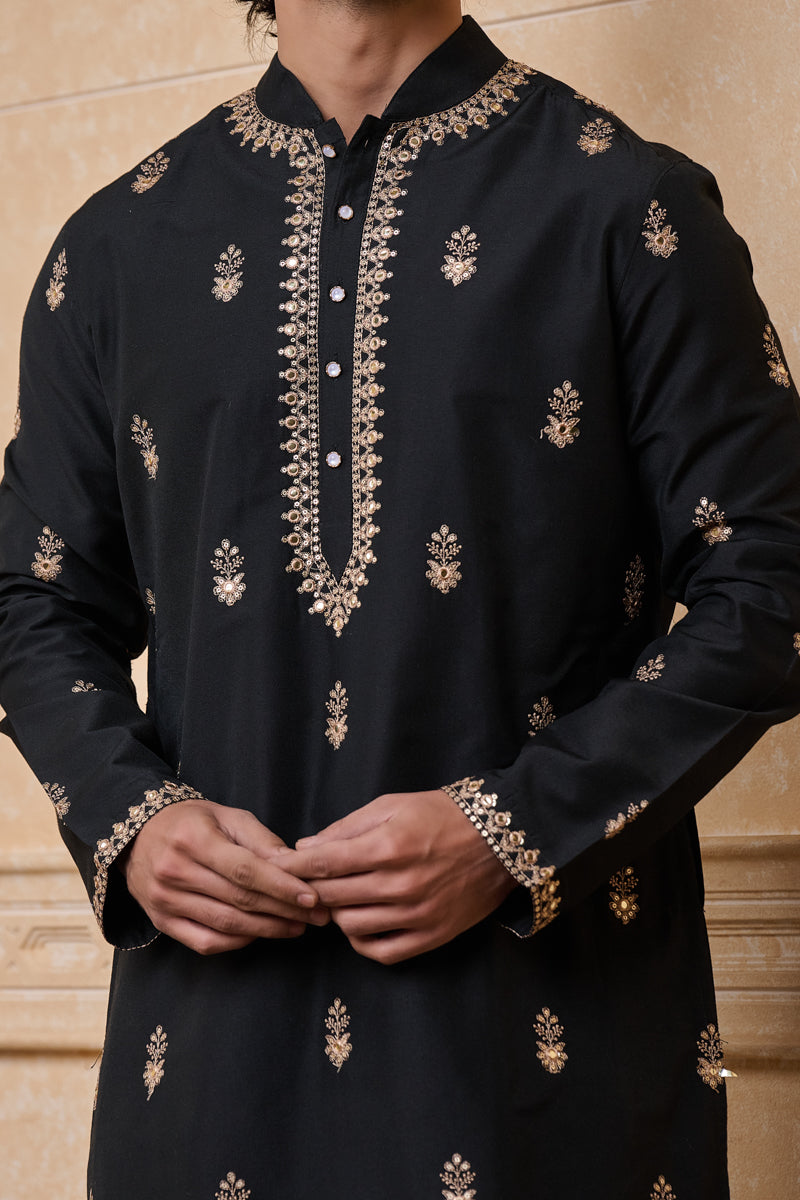 Black Staple Kurta Set With Butta Embroidery