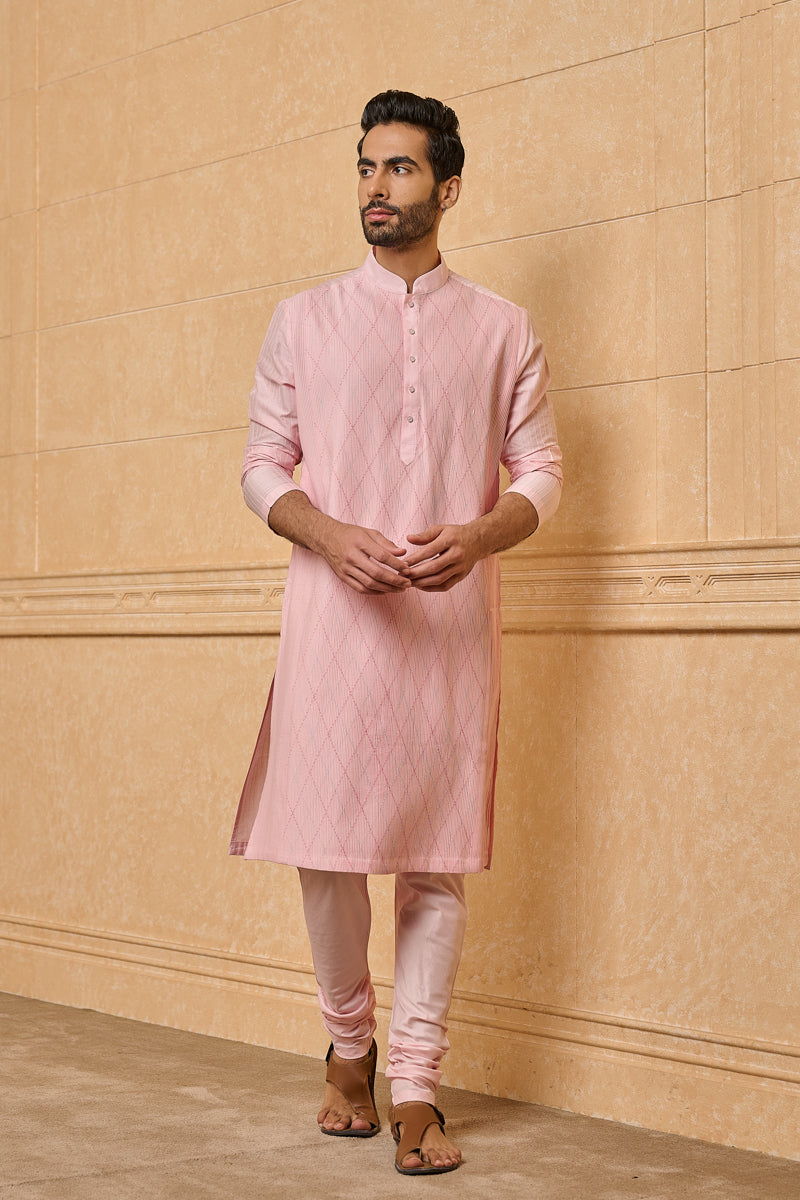 Pink Kurta Set With Textured Detailing