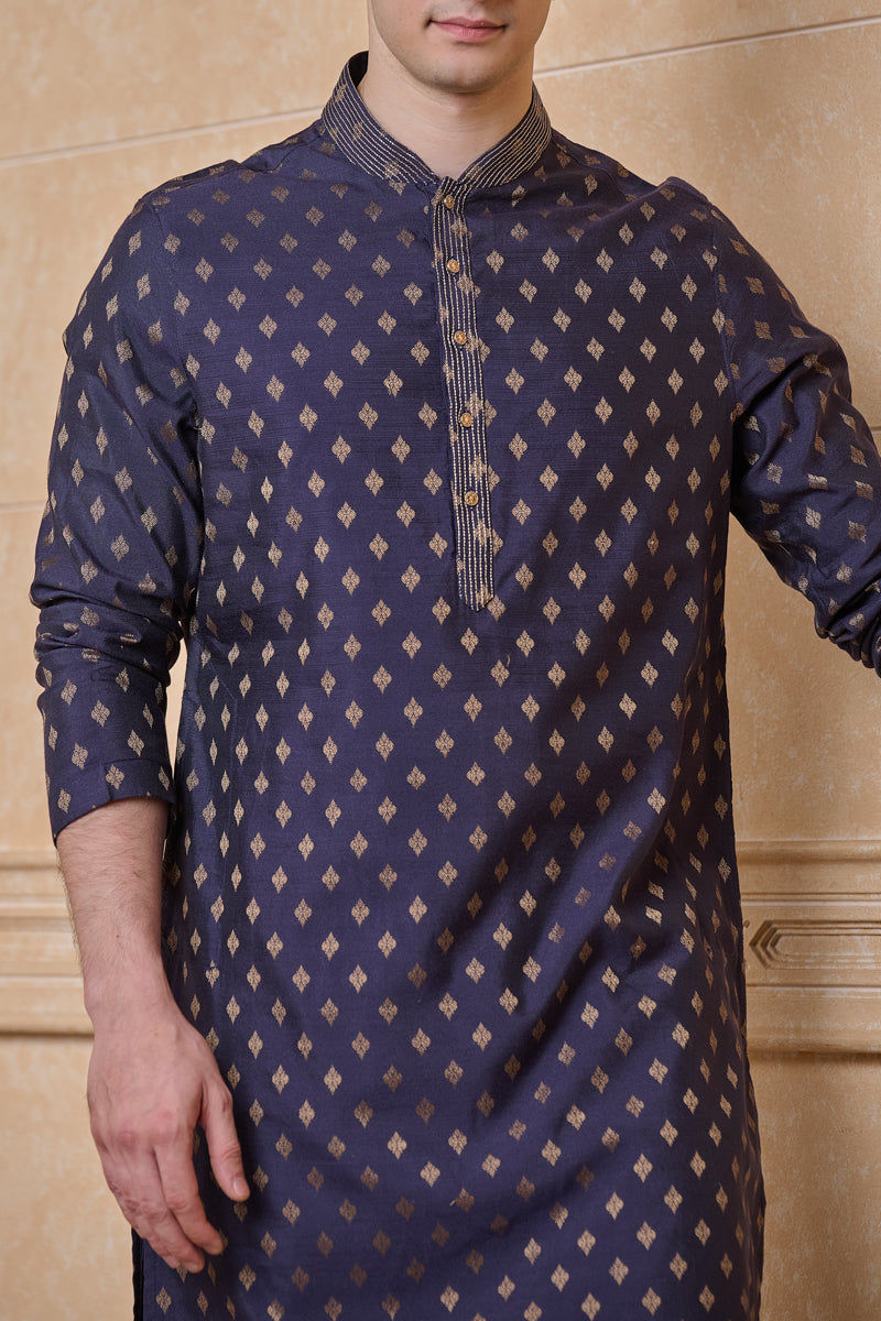 Navy Classic Kurta With Collar Embroidered Detailing
