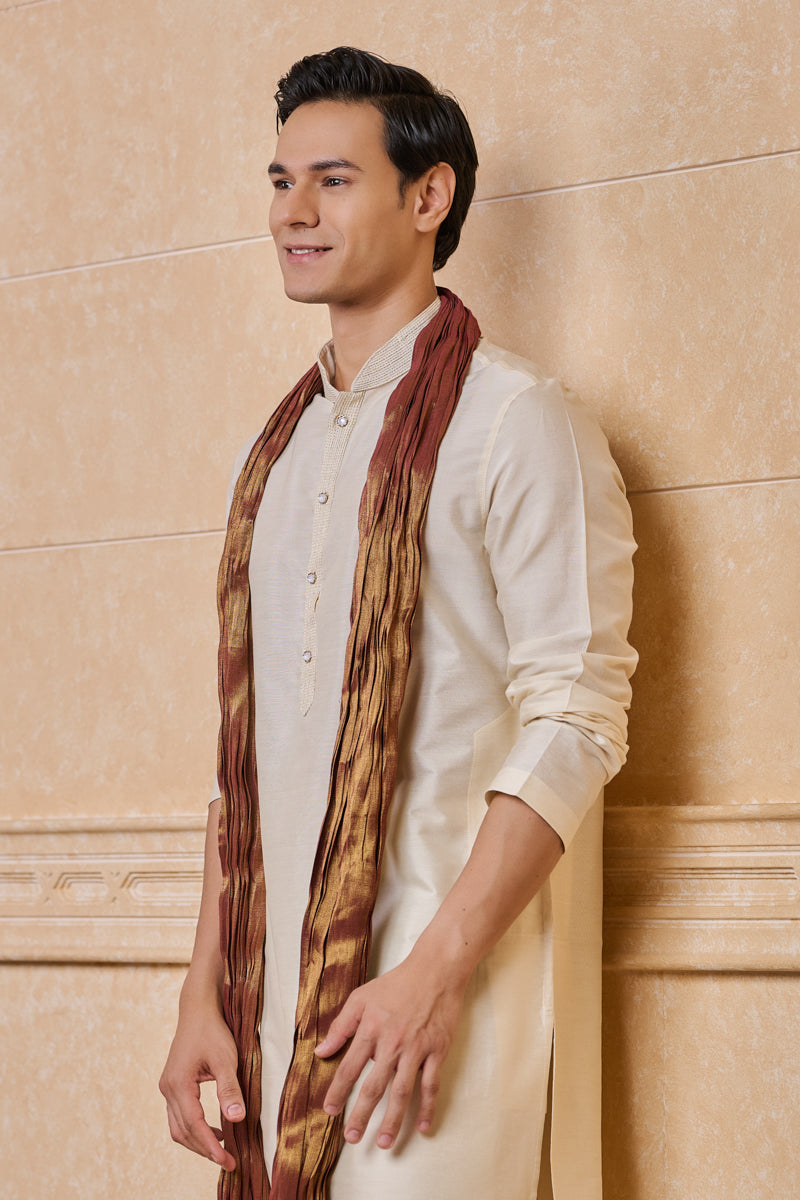 Red Crinkled Tissue Stole With Lace Detailing