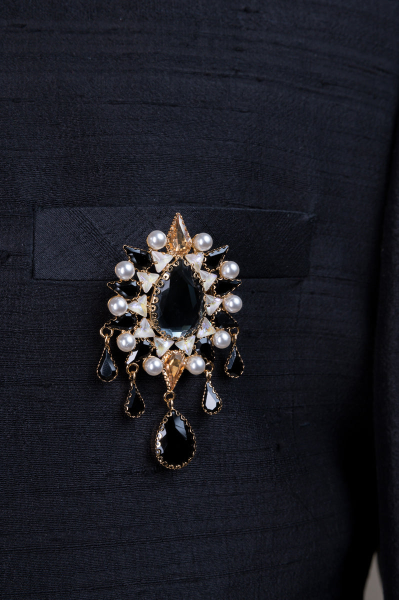 Black Pearls & Beads With Crystal Brooch