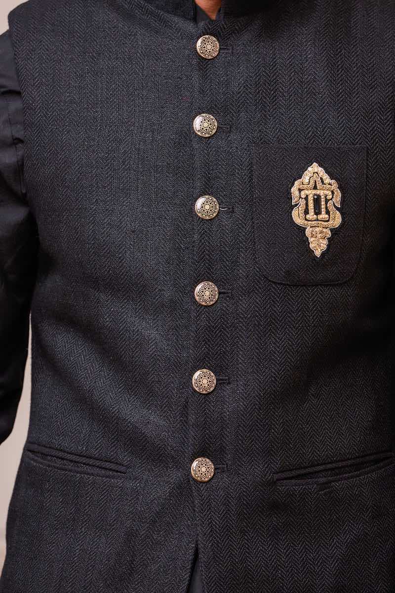 Black Crest Embroidered Bundi