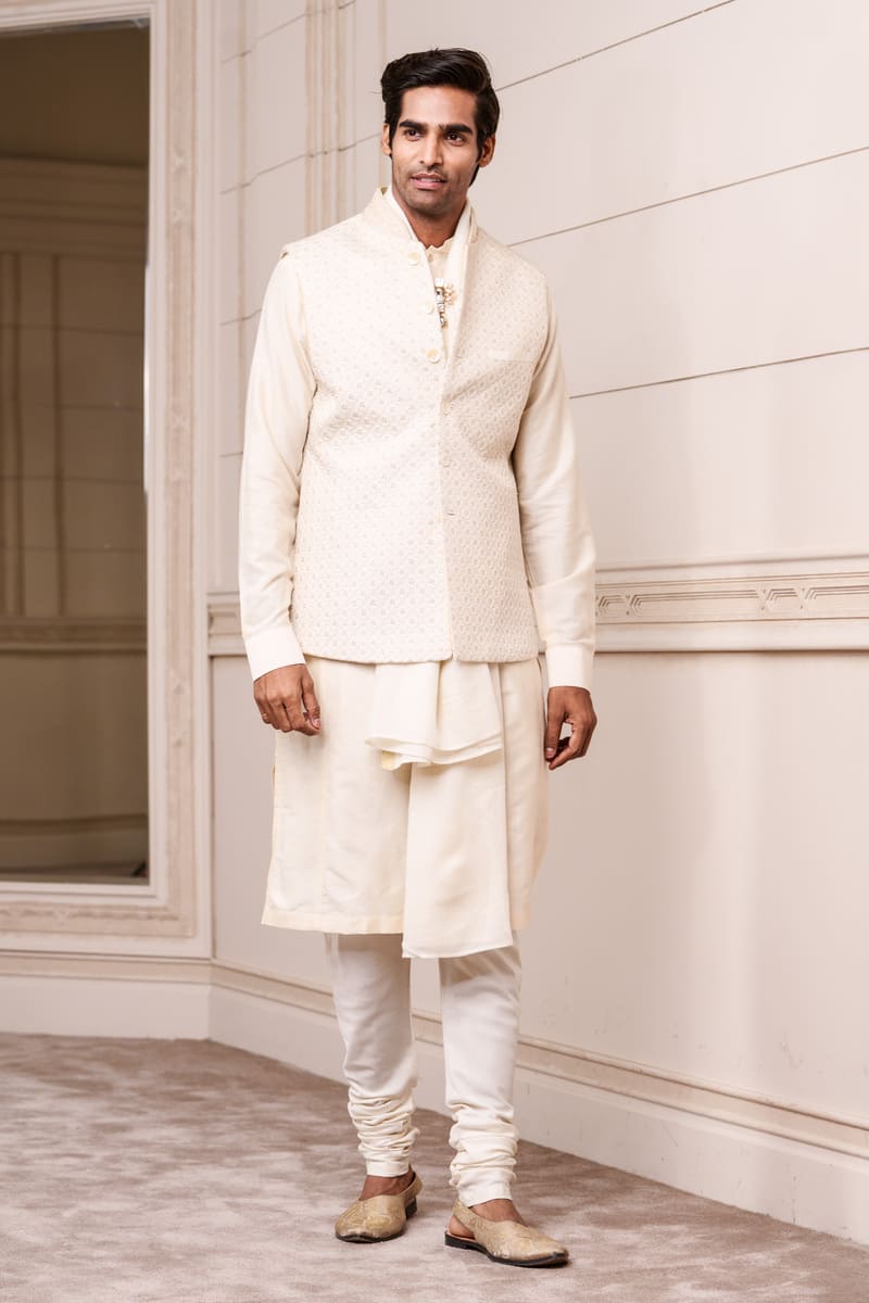Ivory All Over Quilted Bundi